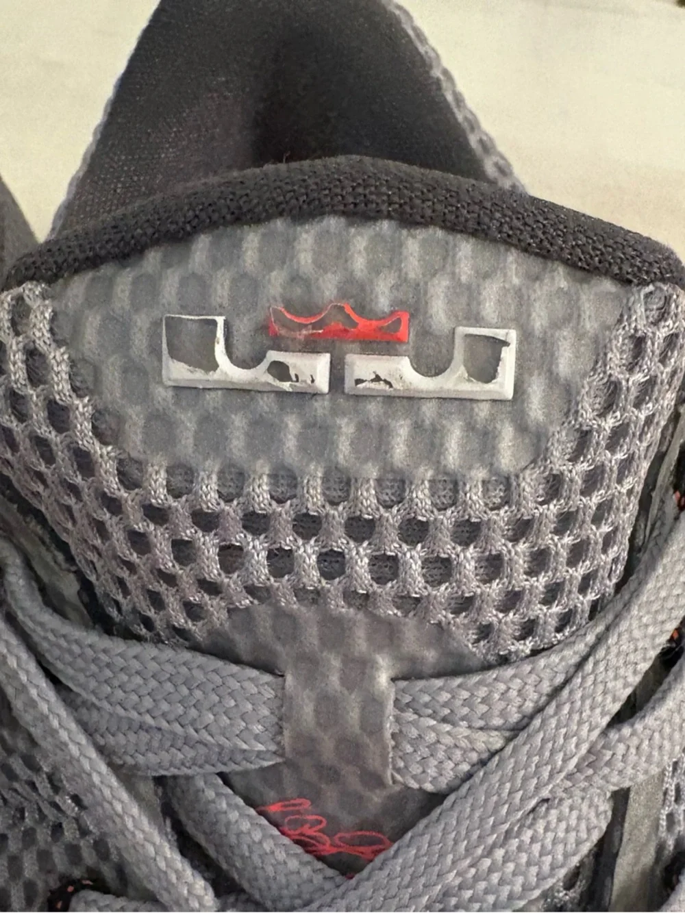 Nike LeBron XII Low GS Grey Orange Athletic Sneakers 5Y EUC w/ Box